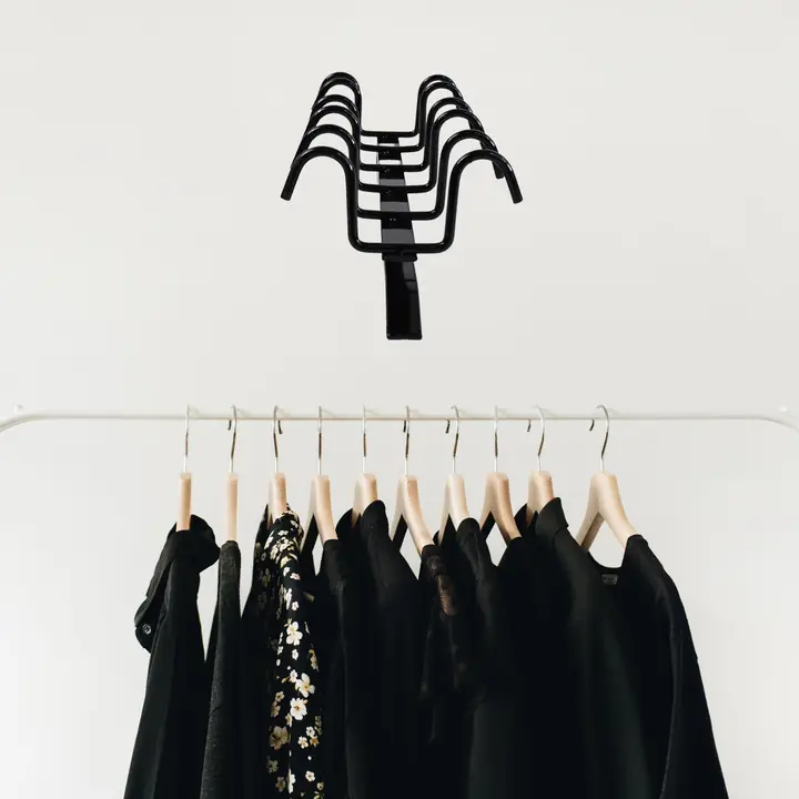 Double-row Metal Cupholder Rack Multi-purpose Iron Hanger With 6 Hooks (1 Pc)
