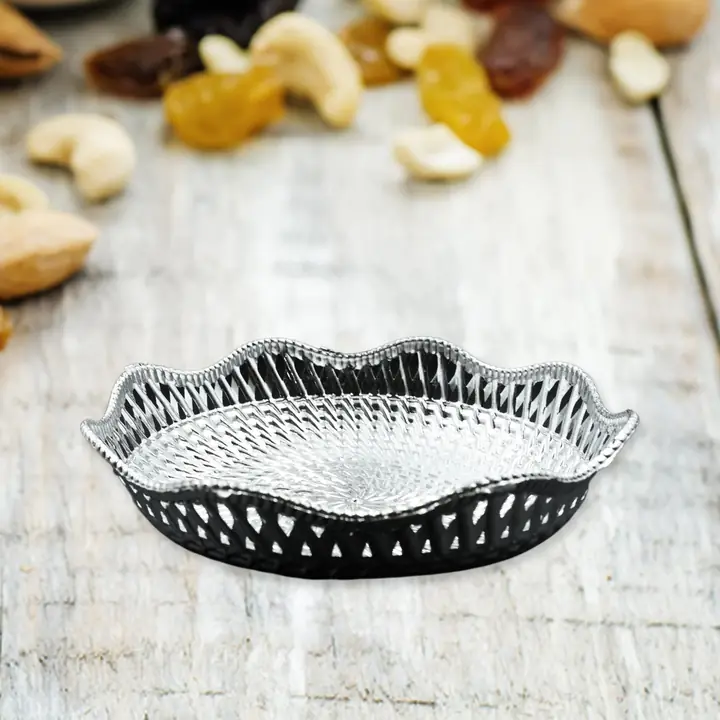 Round Serving Tray Traditional Serving Tray Multipurpose Serving Tray Decorative Serving Platters (1 Pc)