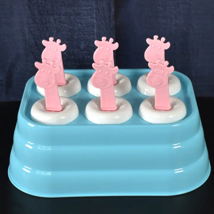 Cavity Popsicle Molds Plastic Giraffe Shape Ice Moulds (1 Pc)