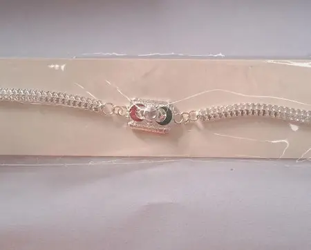 Rakhi 978