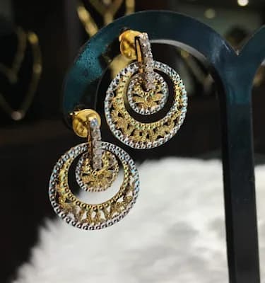 Hyra Gold And Diamonds logo