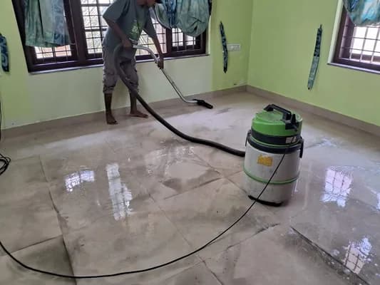 Cgs Facility Maintenace Housekeeping Service Sofa Cleaning Carpet Cleaning House Office Cleaning Water Tank Cleaning — Cleaning in Thrissur