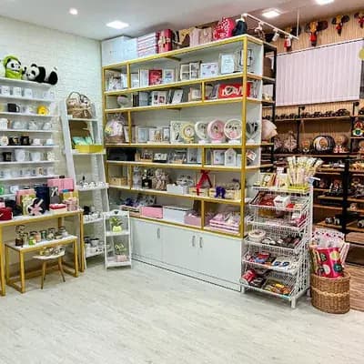 Angroos Gifts Boutique logo