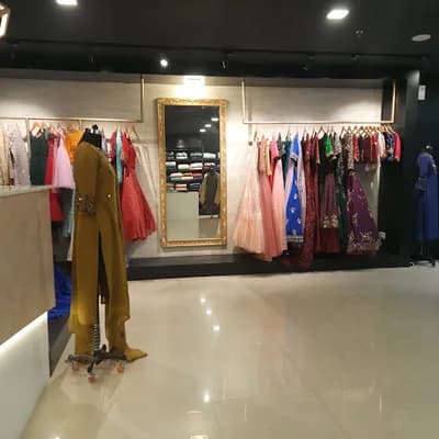 Thanuz Bridal Boutique By Sameera Shaiju logo