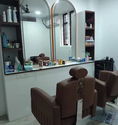 Petals Makeover And Tailoring Centre logo