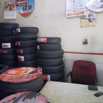 Mrf Tyres Exclusive Master Tyres logo