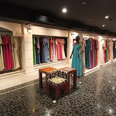Paris De Boutique logo