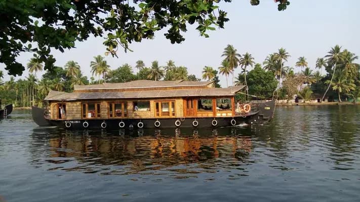 Sea Breeze Beach Homestay — Hotels & Travel in Alappuzha
