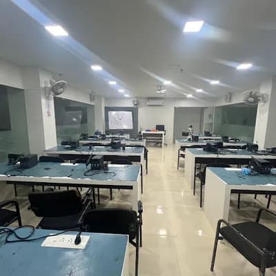 Magnus Institute Of Technology Best Smartphone Technology Course In Kannur logo