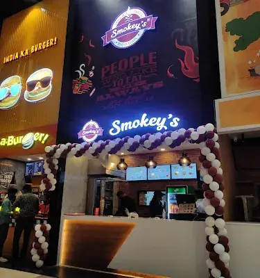 Smokey's BBQ Station logo