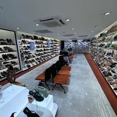 Metro Shoes logo