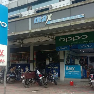 Max Smart Phones Accessories logo