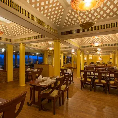 Keraleeyam at Raviz Kadavu logo