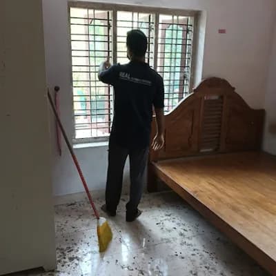Real Cleaning And Services logo