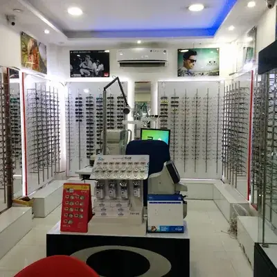 Ray Ban Eye Wear Shoppe logo