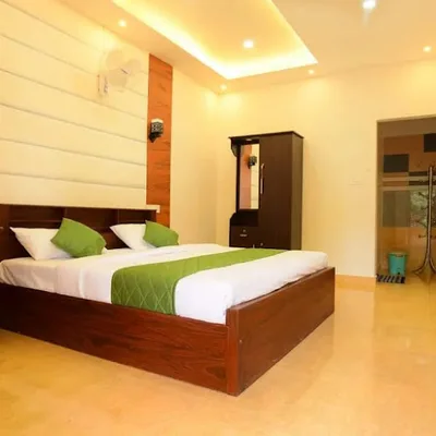 Hotel Diamond Ramakkalmedu logo