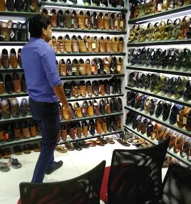 Maxx Shoes And Bags Skechers Puma Vip Aristocrat American Tourister Travel Luggage Store Kottayam logo