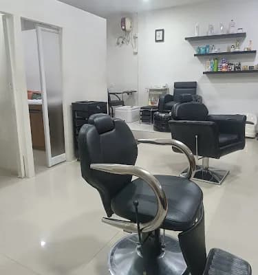 Sofia Beauty Parlour logo