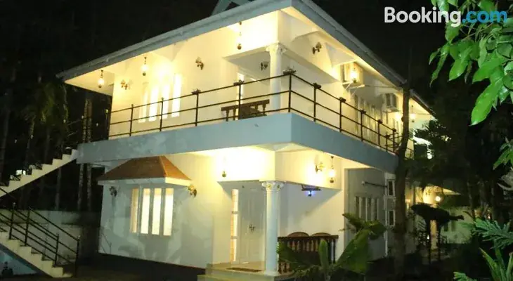 Home Away — Hotels & Travel in Alappuzha