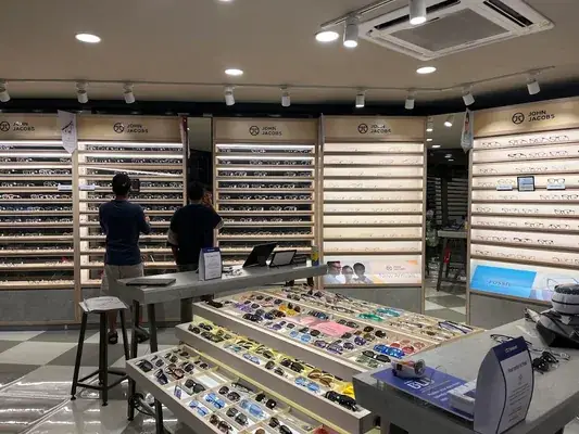 Lenskart Com Flagship Store At Poothole Thrissur First Lens Replacement Free — Health & Medical in Thrissur