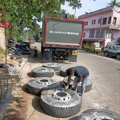 Akshaya Tyres logo