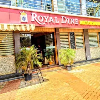 Royal Dine logo