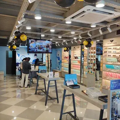Lenskart Com At Main Road Kollam First Lens Replacement Free logo