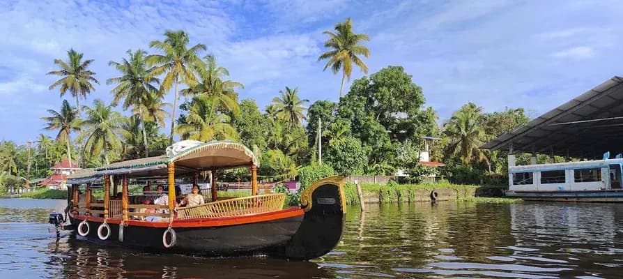 Iris Holidays Kerala — Travel & Tourism in Kochi, Ernakulam