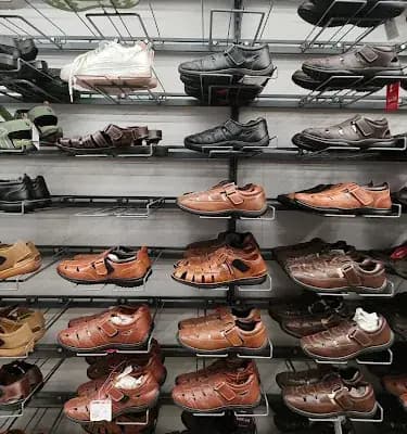 Walkaroo Footwear Store Kozhikode logo