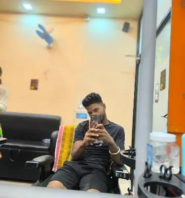 Hair Cutting Salon Brand Rocky Salon logo
