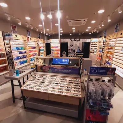 Lenskart Com At Hilite Mall Kozhikode First Lens Replacement Free logo
