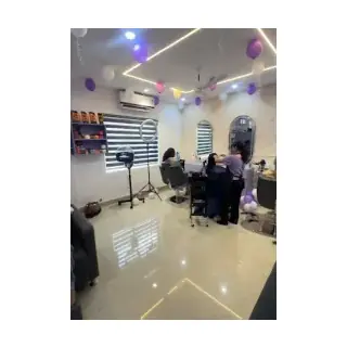 Glowup Beauty Salon Makeover Studio logo