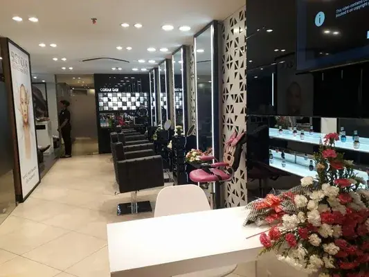 Yab Luxury Salon Unisex Premium Beauty Salon In Kozhikode Luxury Hair Salon Kozhikode Keratin In Calicut — Salons in Kozhikode