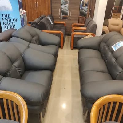 Maniyamkulam Furniture logo