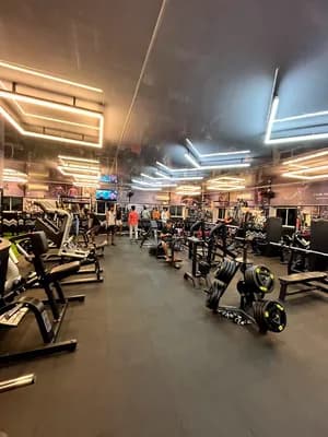 Fitness Freak Unisex Gym — Sports & Fitness in Palakkad