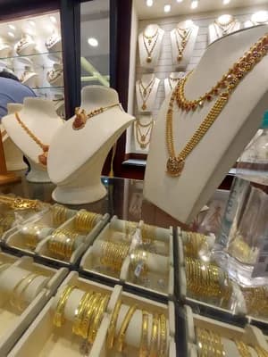 Francis Alukkas Jewellery — Jewellery & Watches in Kannur