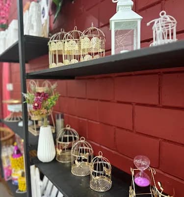 Party Vibes Decor Items And Rental Store logo
