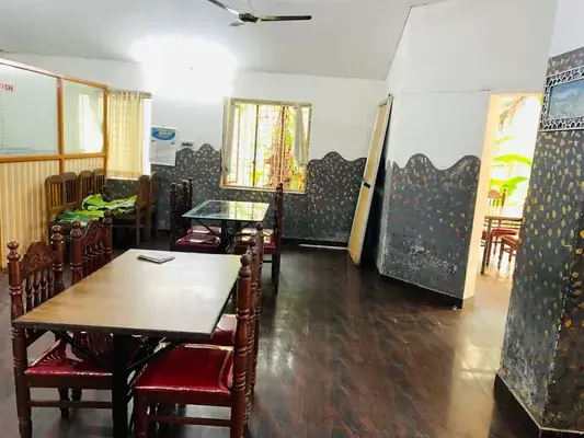 Hotel Navarathna (Since -1983) — Restaurants in Cheruvathur