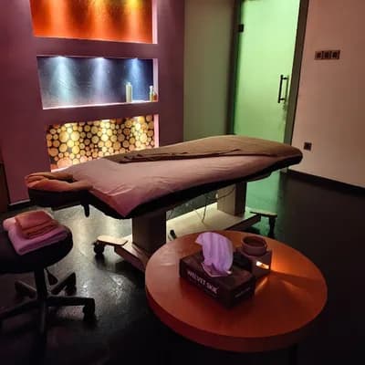 Jays Wellness And Healing Centre logo