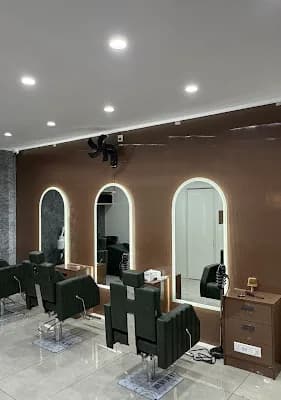Liora Beauty Lounge logo