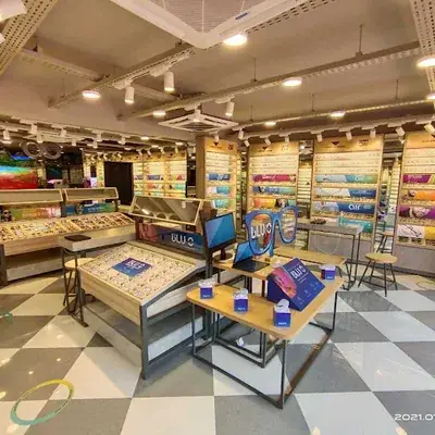 Lenskart Com Flagship Store At Mg Road Trivandrum First Lens Replacement Free logo