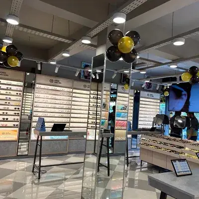 Lenskart Com At Randamkutty Kollam First Lens Replacement Free logo