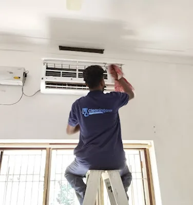 Cleaning Crew Professional Cleaning Service In Kannur logo