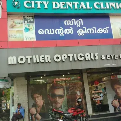 Mother Opticals @ Arayidathupalam Calicut logo