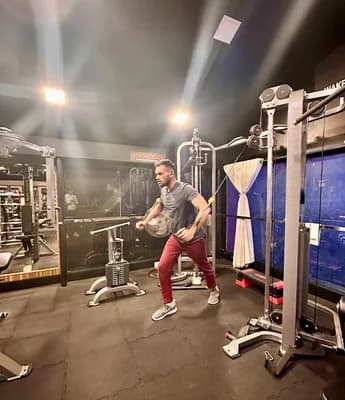 Paris Gym Premium Fitness Center — Sports & Fitness in Kochi, Ernakulam