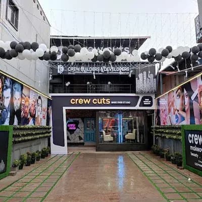 Crew Cuts Makeover Studio logo