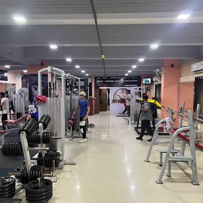 Muscle Club logo