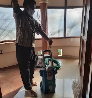 Spring House Deep Cleaning logo