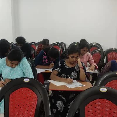 Veranda Race Govt Exams Coaching Institute Bank Ssc Kerala Psc Kottayam logo