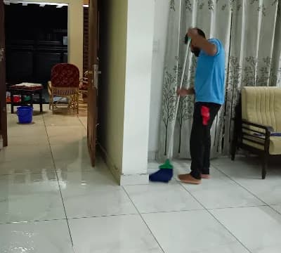 Fresh And More Cleaning Service logo